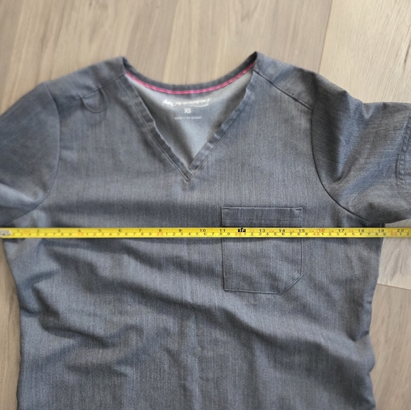 Movement Scrub Set - Picture 15 of 16